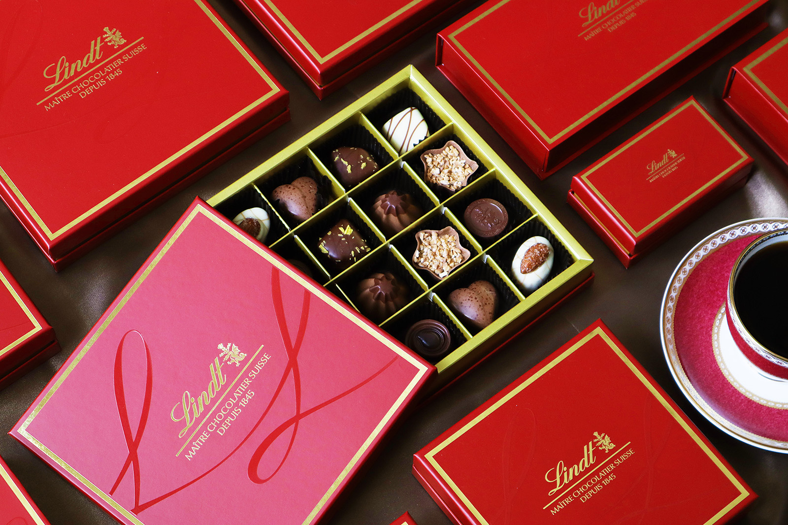 リンツ トリュフ&プラリネ&焼き菓子「フォーマルギフトコレクション」 パッケージデザイン_2